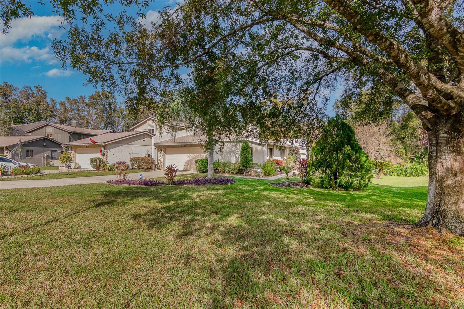 Property Photo:  1230 Royal Oak Drive  FL 32708 