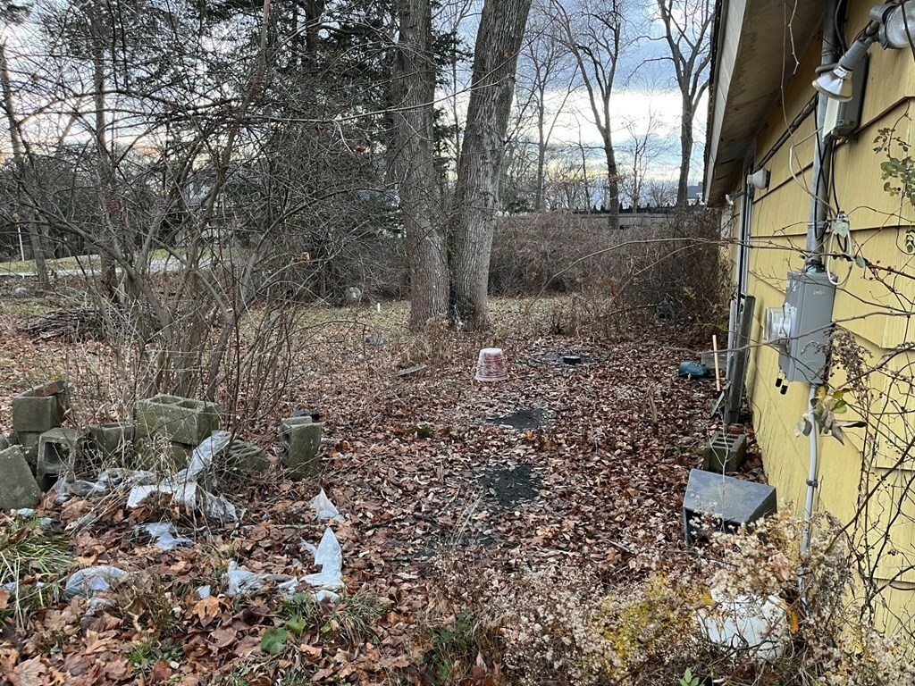 Property Photo:  6 Wompatuck Road  MA 02043 