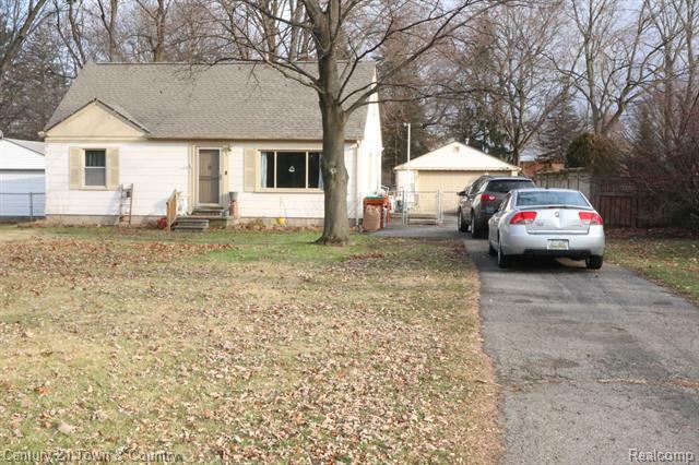 Property Photo:  15836 Foch Street  MI 48154 