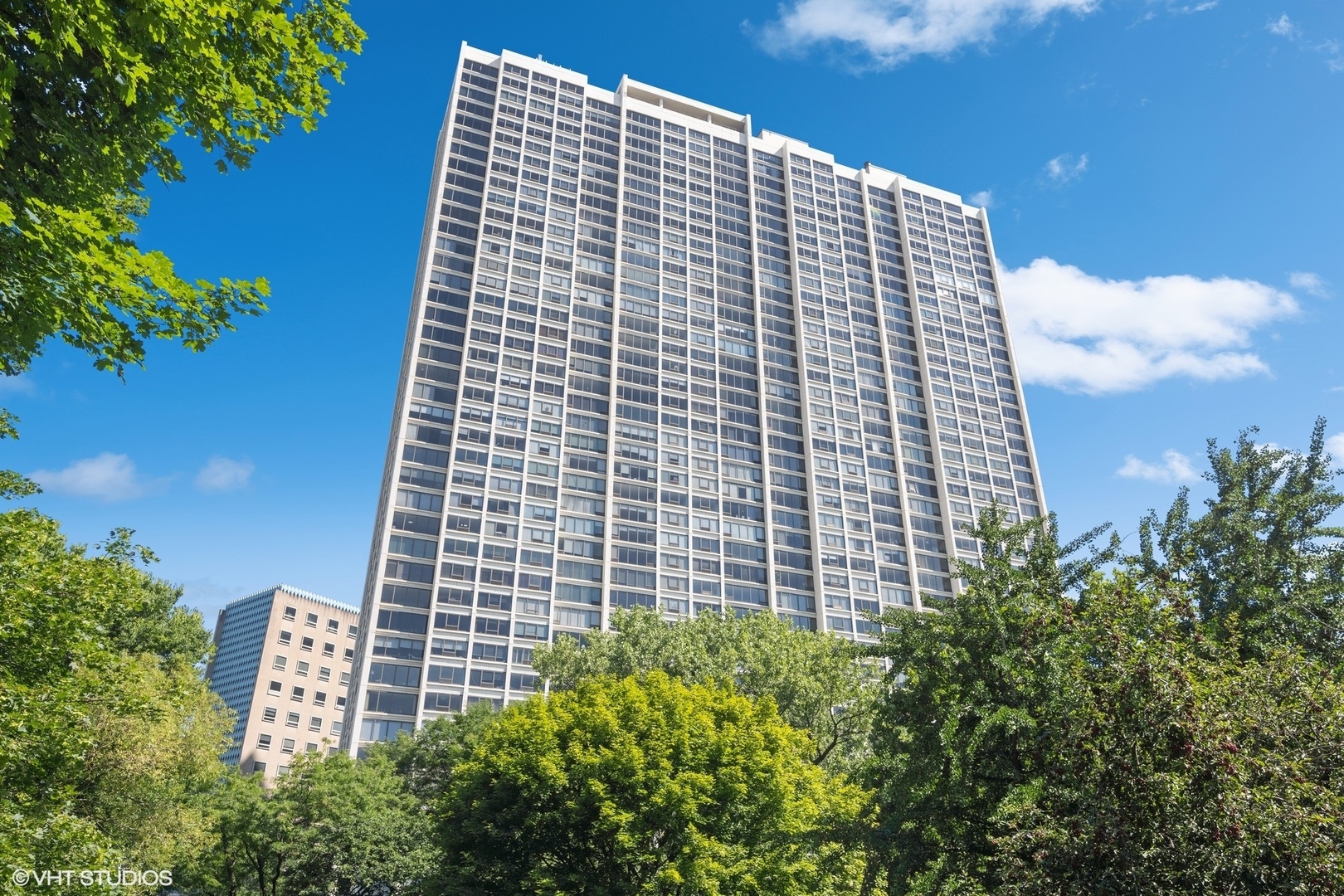 Property Photo: 2800 N Lake Shore Drive 3210 IL 60657