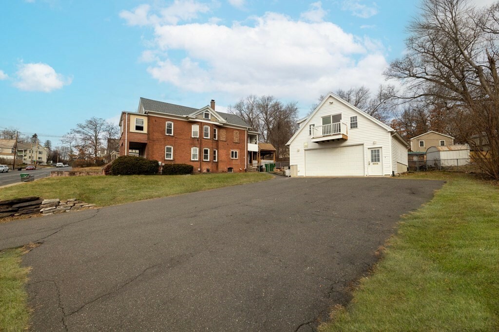 Property Photo: 138 Grattan St 3 MA 01020