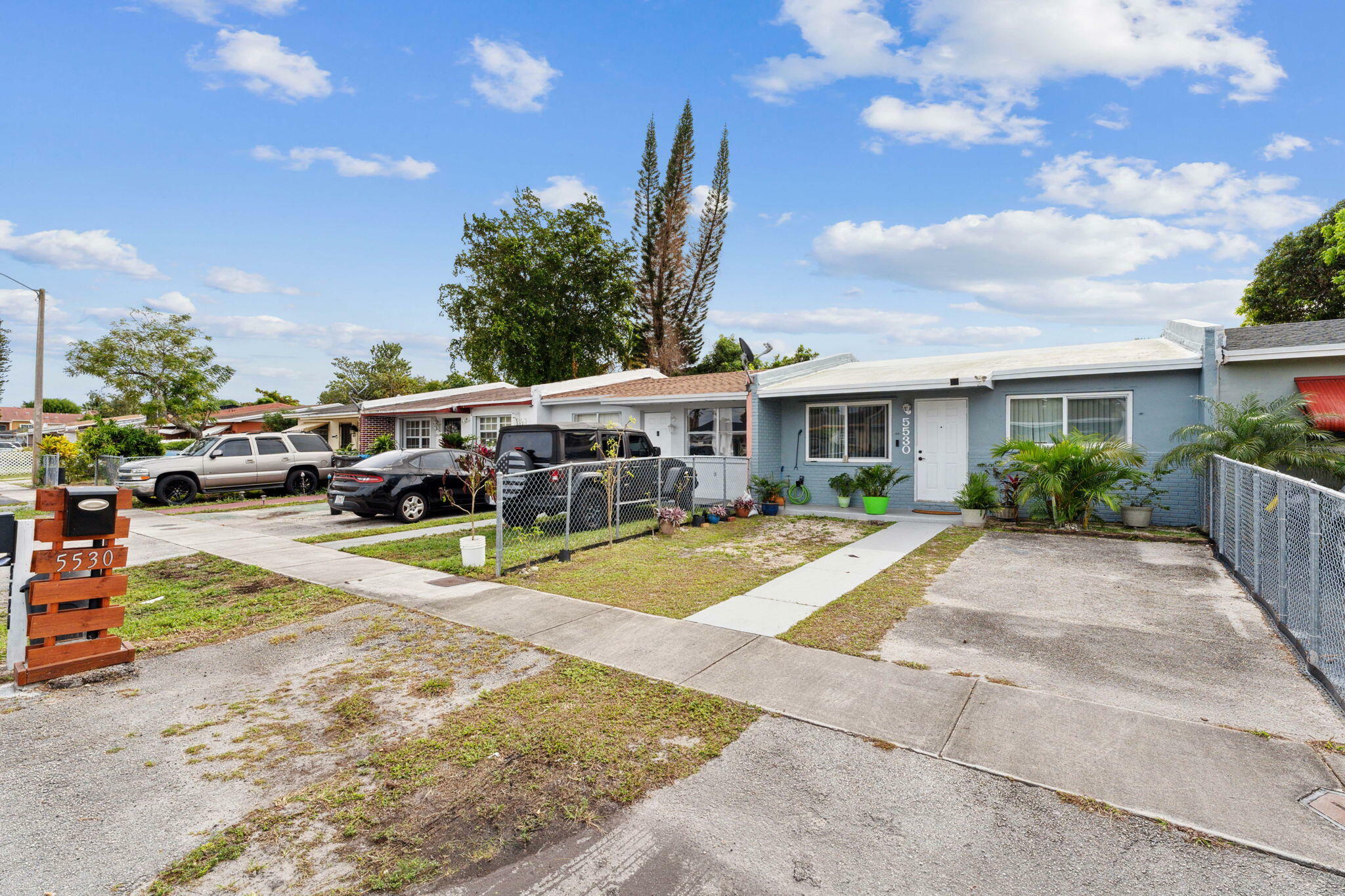 Property Photo:  5530 SW 38 Street  FL 33023 