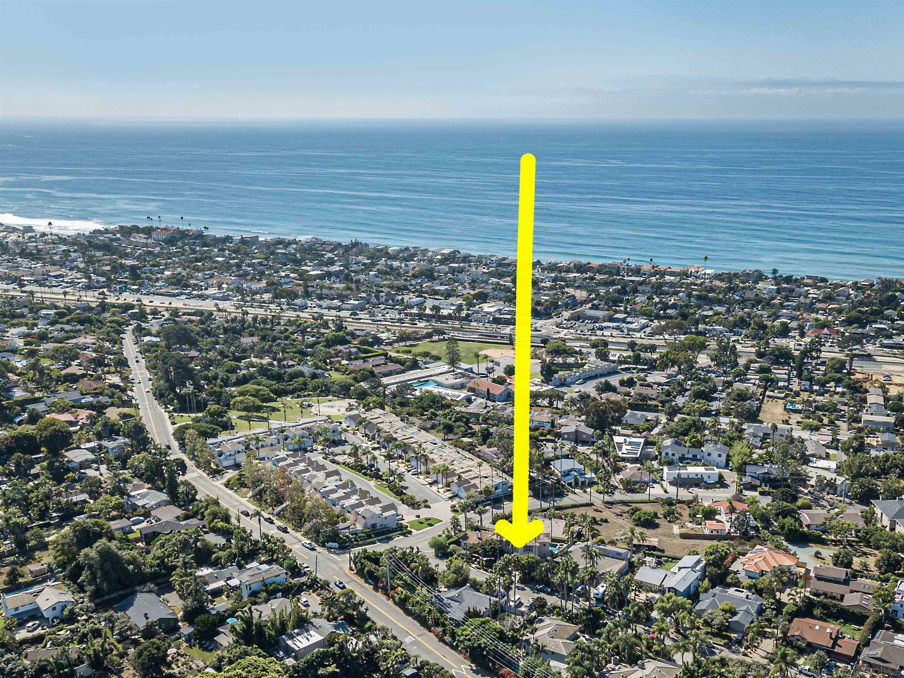 Property Photo: 602 Hymettus Ave CA 92024