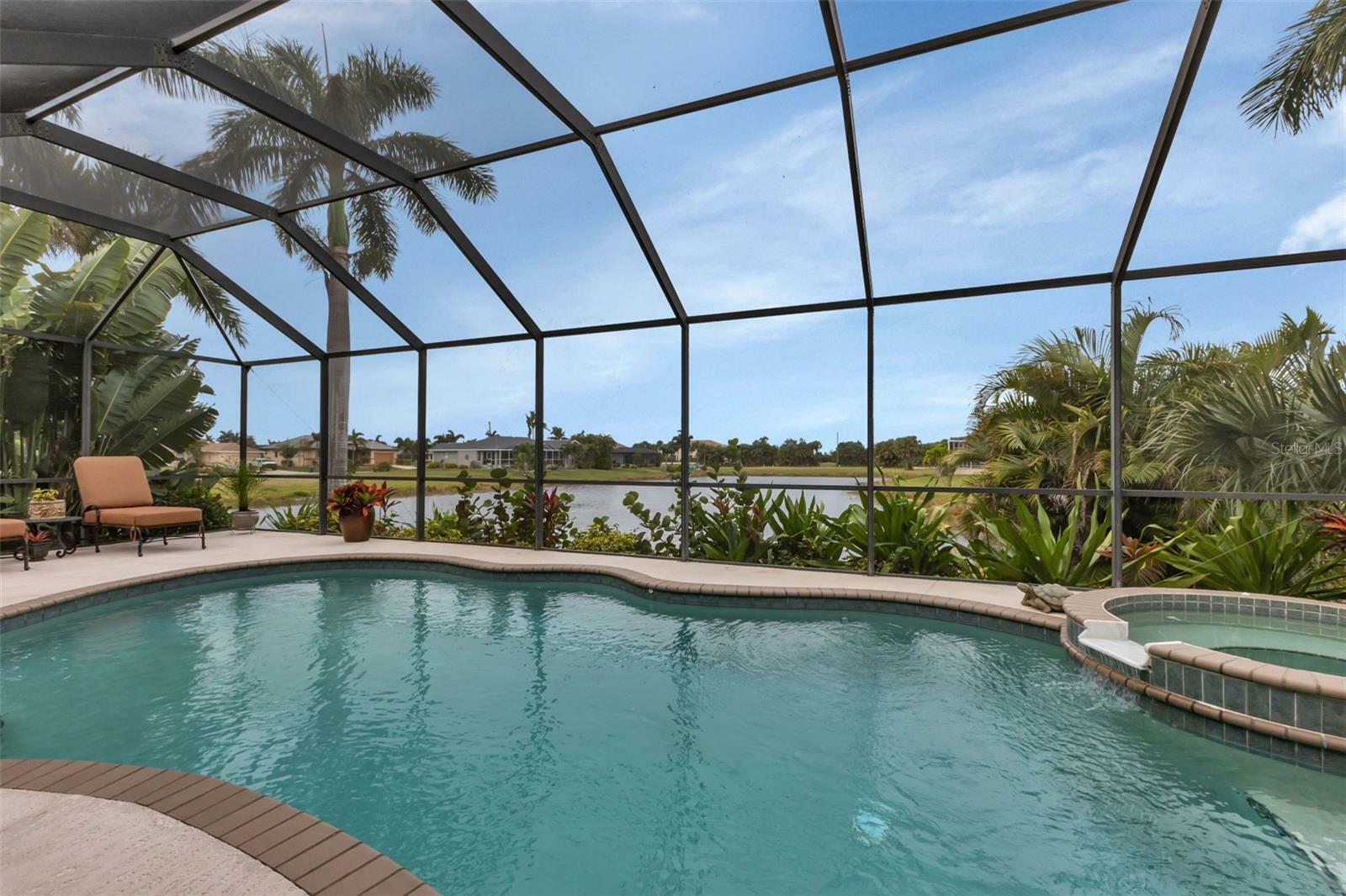 Property Photo:  16102 Lime Grove Court  FL 33955 