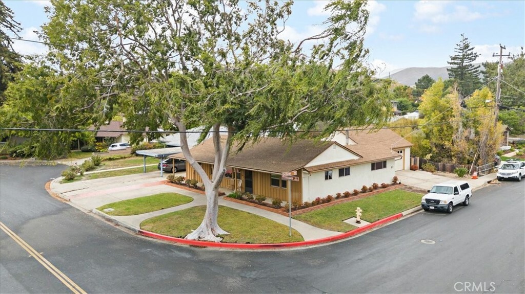 Property Photo:  405 N Tassajara  CA 93405 