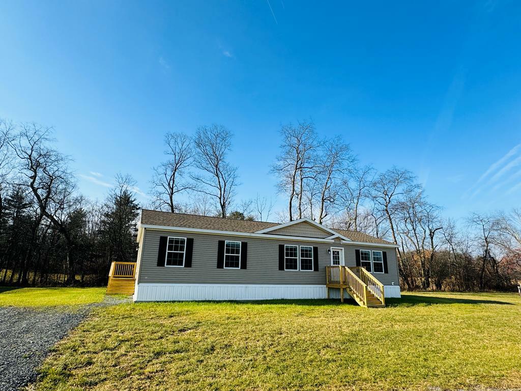 Property Photo:  275 Rockview Ln  PA 18848 