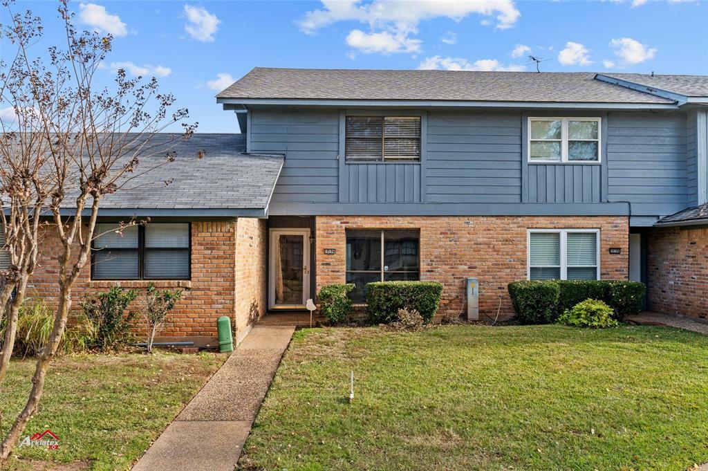 Property Photo:  10104 Hanover  LA 71115 