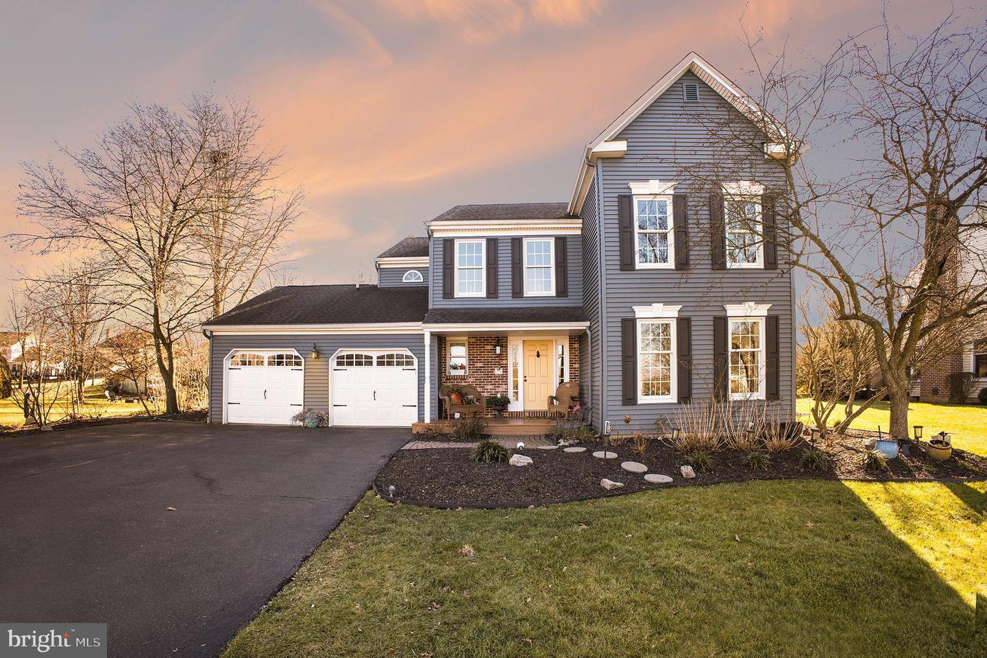 Property Photo:  14 Linden Way  PA 19438 