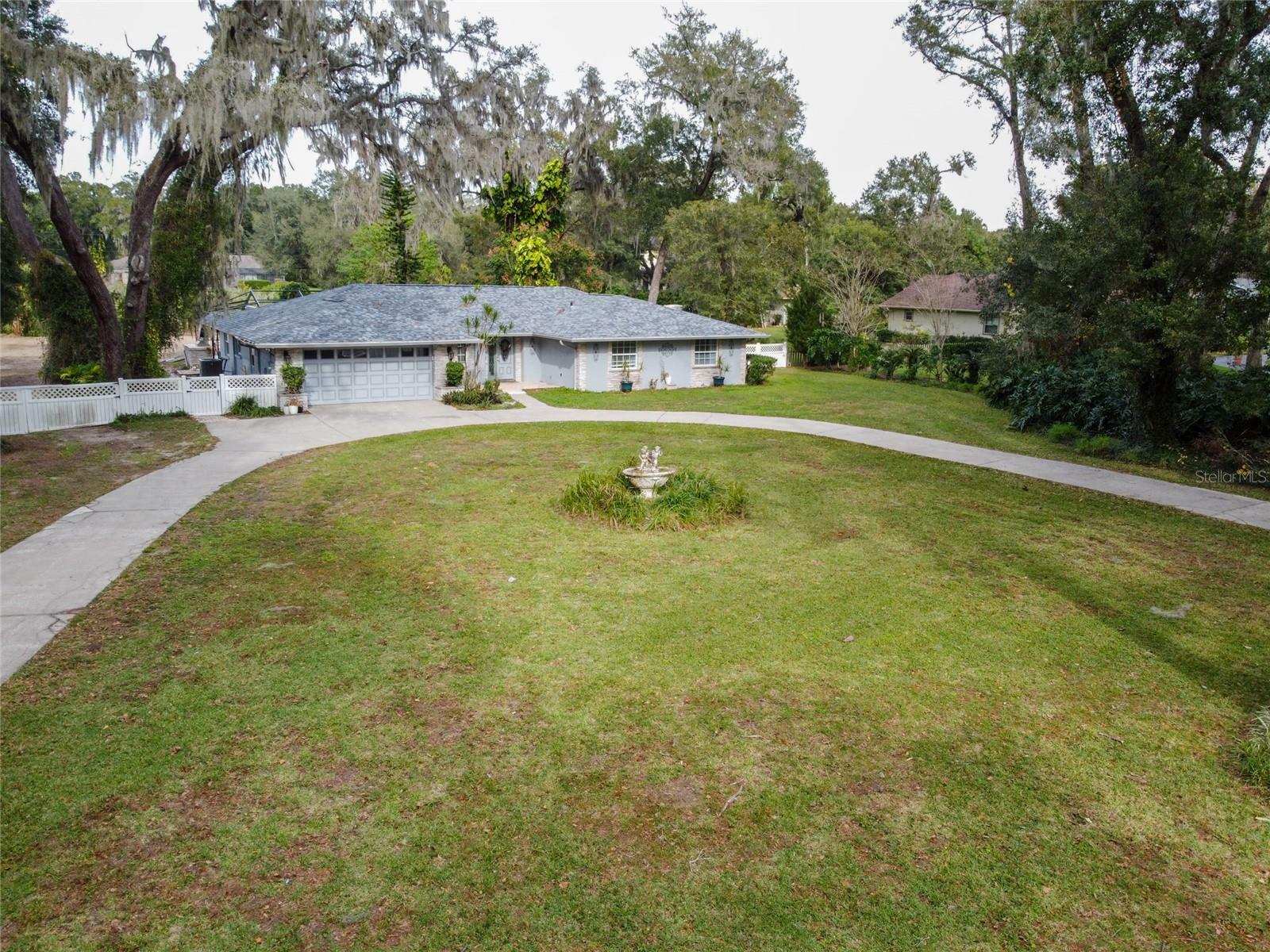 Property Photo:  4706 Fairlea Drive  FL 33596 