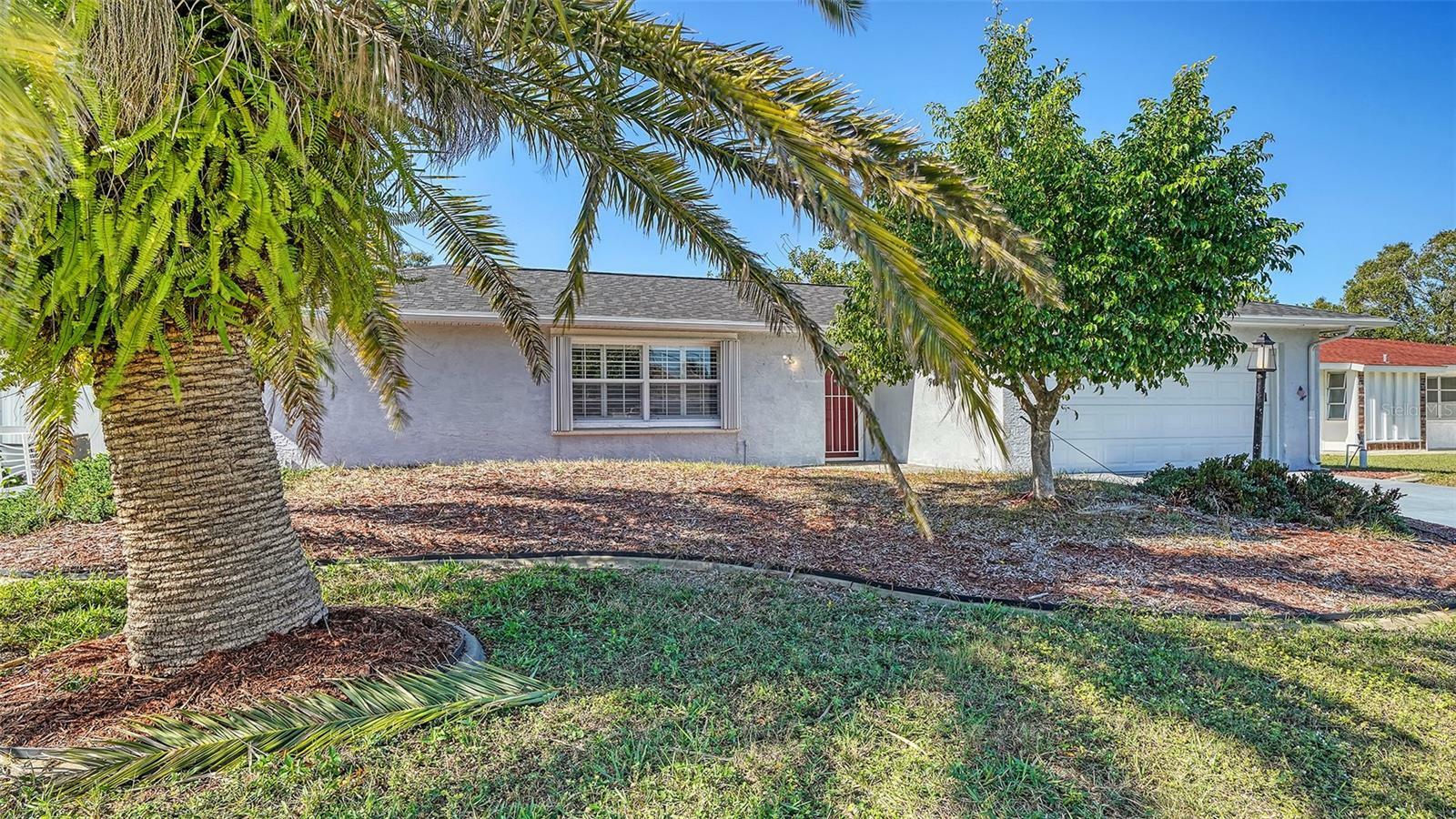 Property Photo:  269 Capri Avenue  FL 34293 