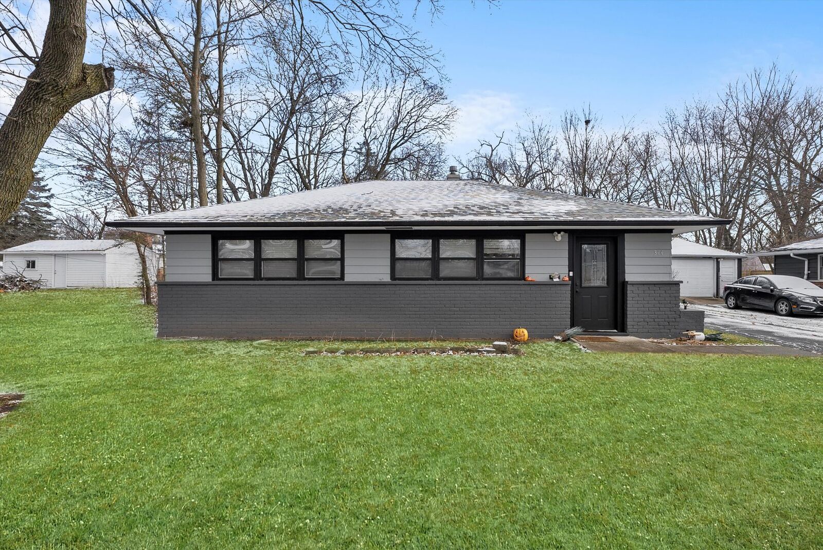 Property Photo:  344 Blackhawk Drive  IL 60466 