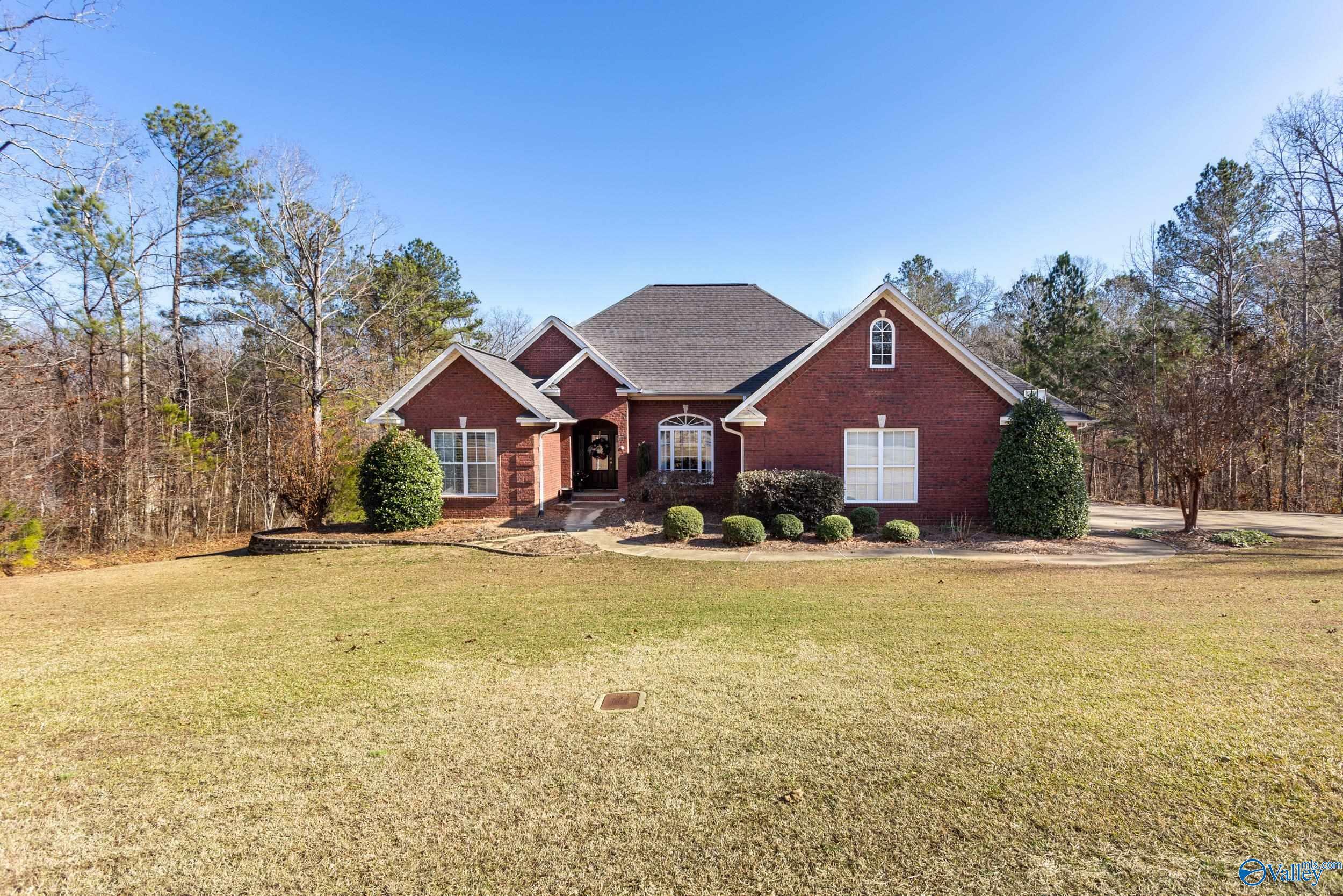 Property Photo:  2215 Clinton Way  AL 35903 