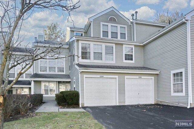 Property Photo:  1505 Cornwall Road  NJ 07430 