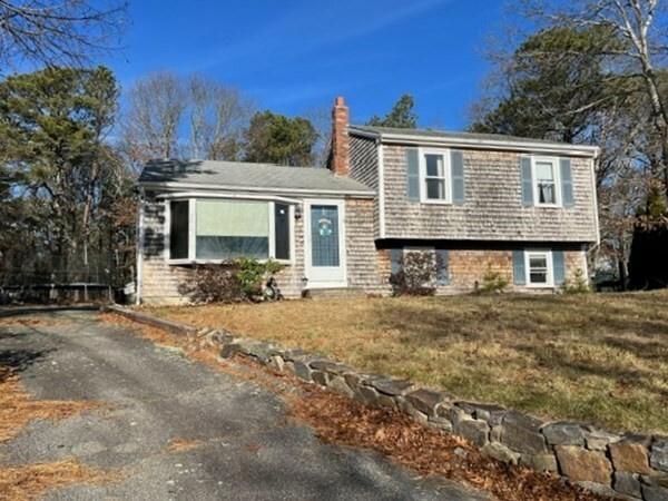 Property Photo:  18 Cutter Drive  MA 02360 