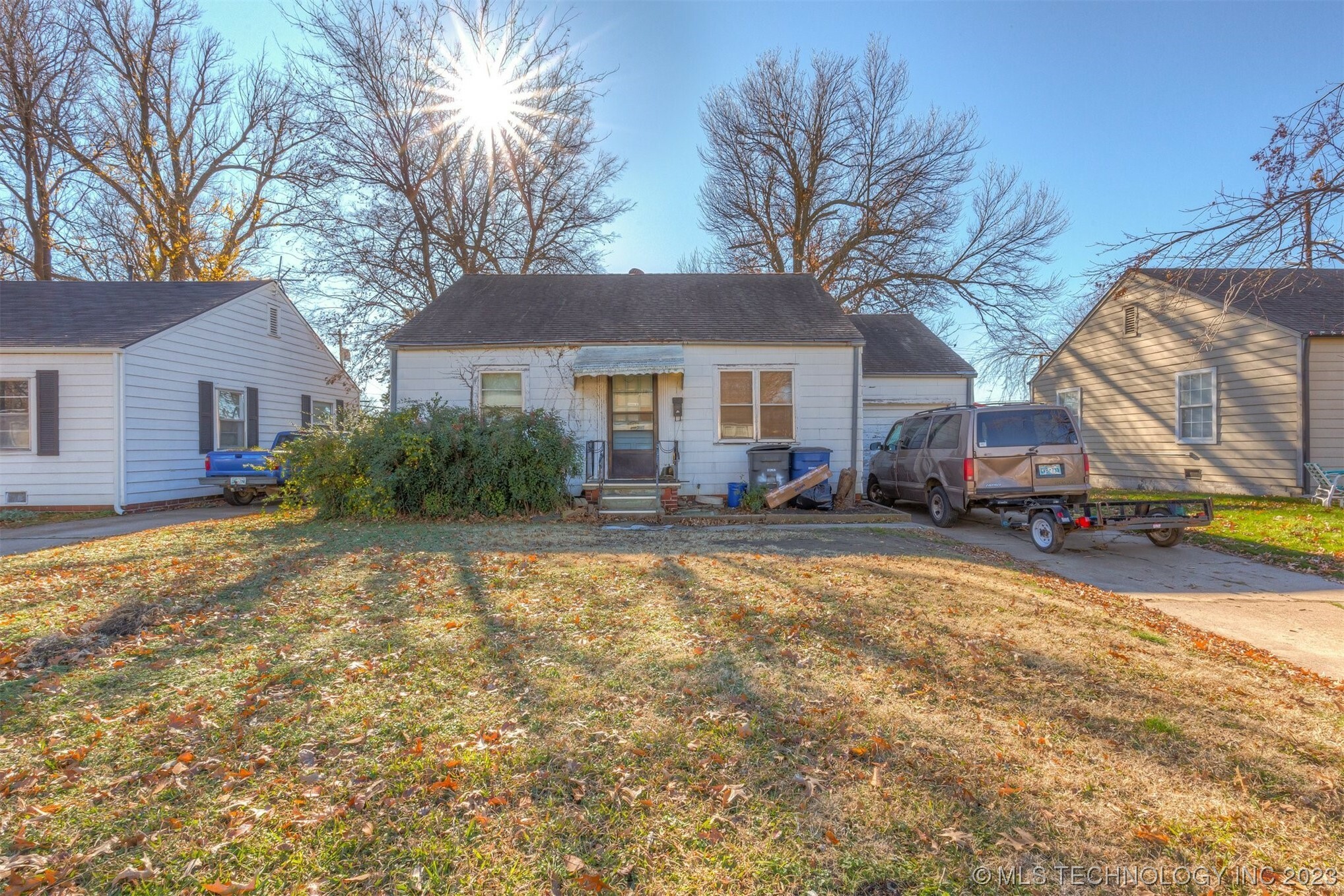 Property Photo:  6512 E 5th Place  OK 74112 