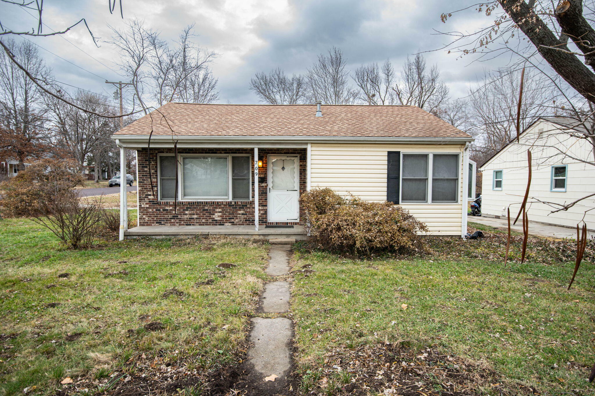 Property Photo:  709 Donnelly Ave  MO 65203 