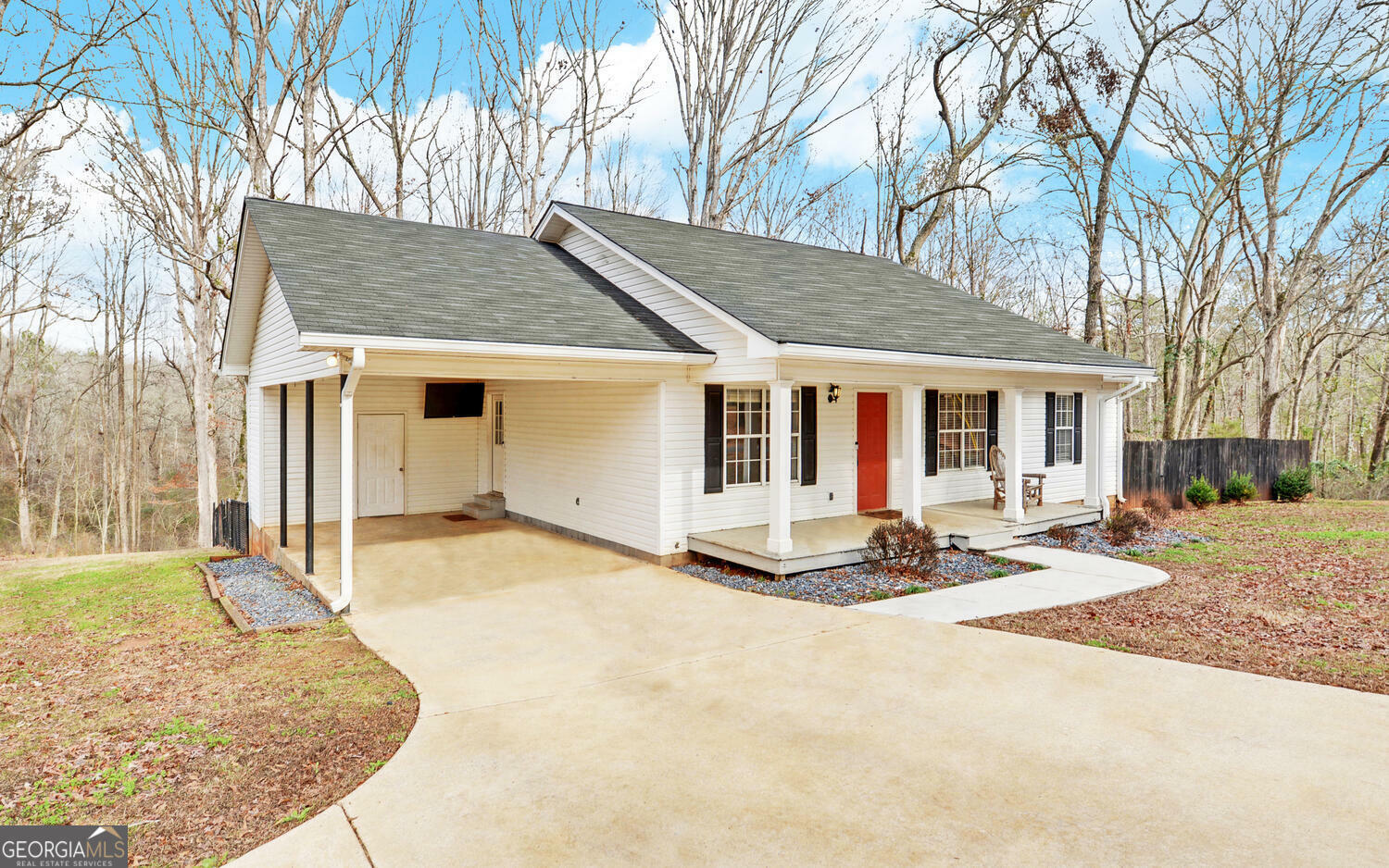 Property Photo:  1051 Rose Drive  GA 30677 