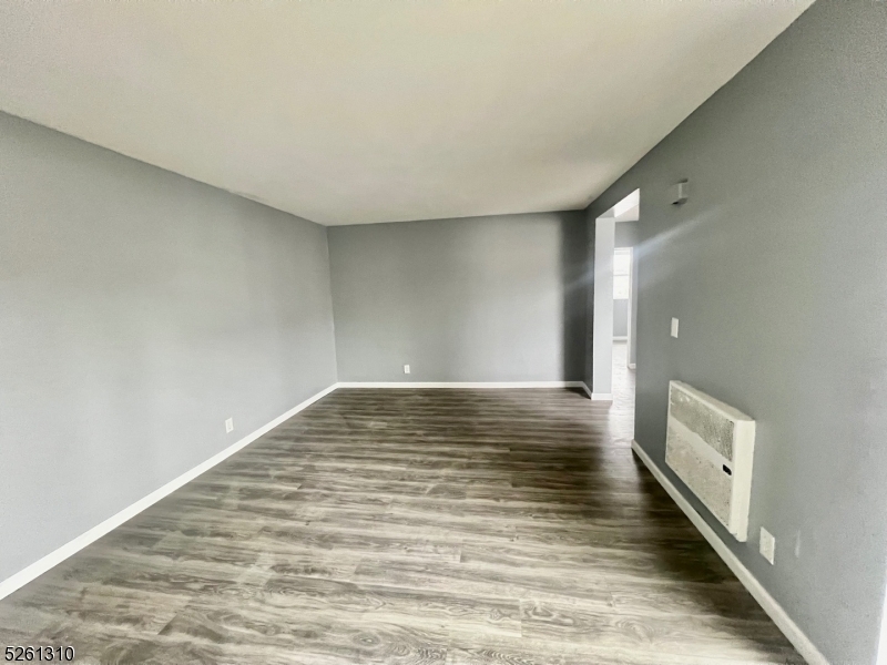 Property Photo:  553 E 28th St 3C  NJ 07504 