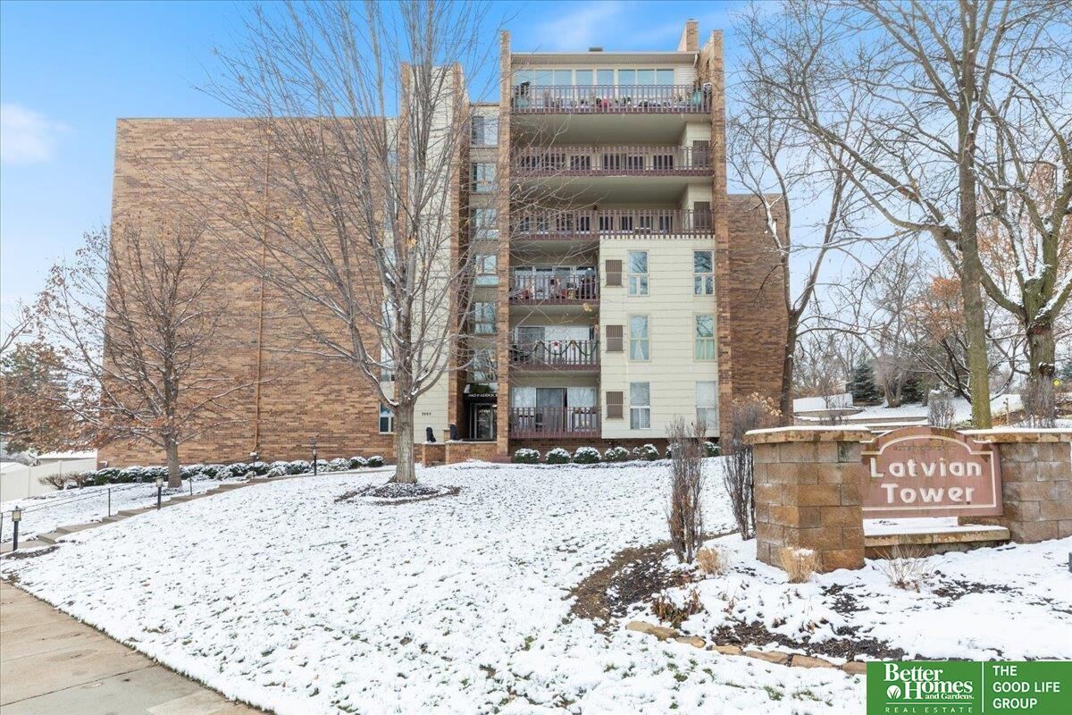 MLS22329192 3003 Paddock Plaza 311, Omaha, NE 681240000