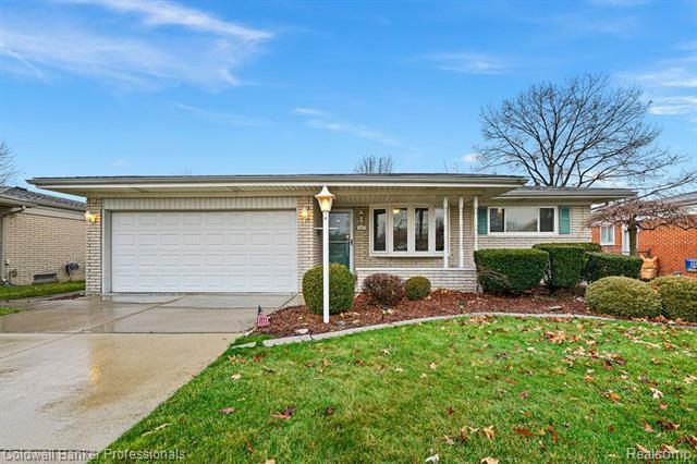 Property Photo:  12412 De Grove Drive  MI 48312 