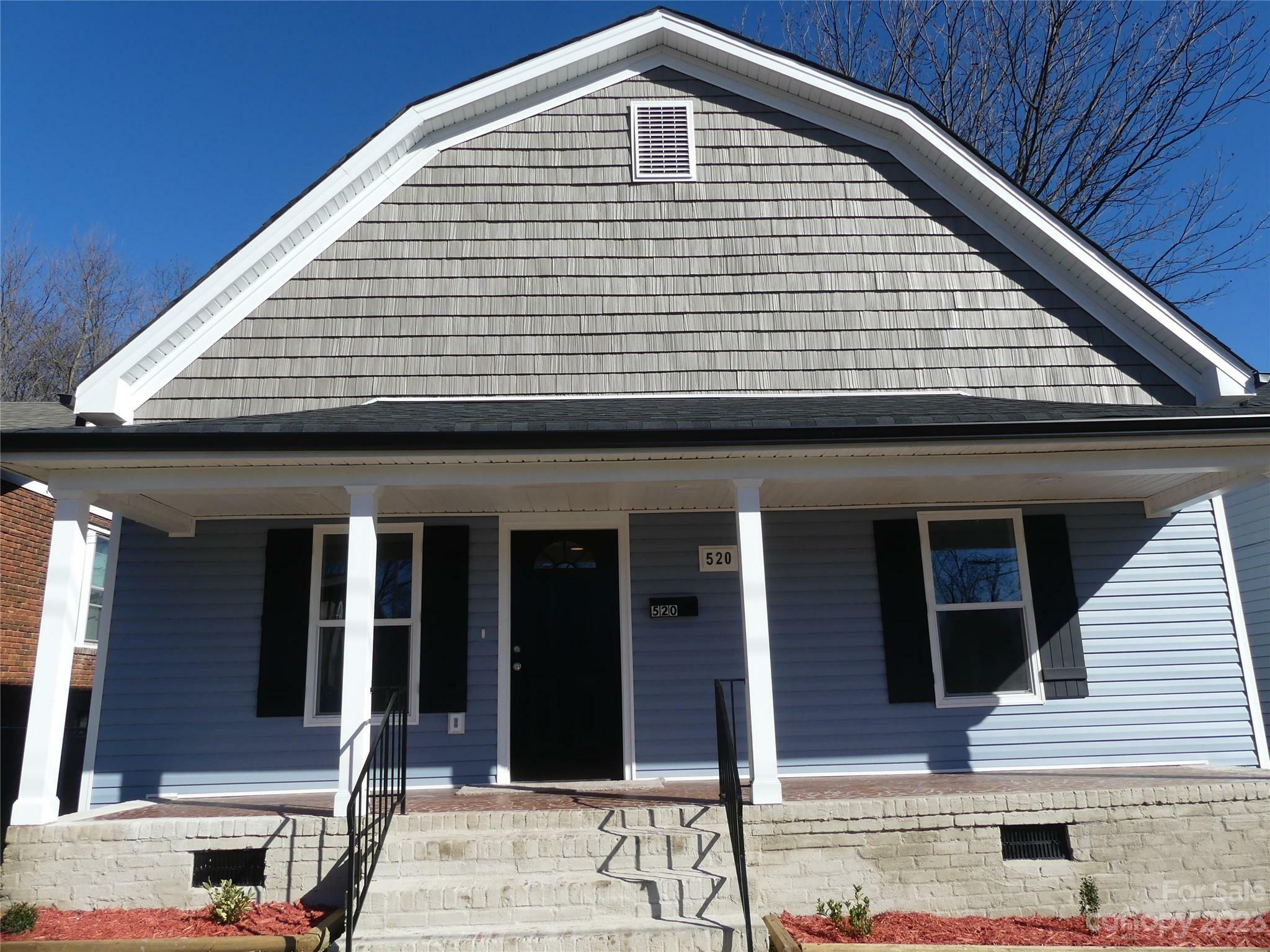 Property Photo:  520 E Bank Street  NC 28144 