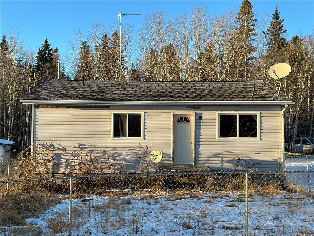 Property Photo:  15 Youngs Drive  MB R9A 1K2 