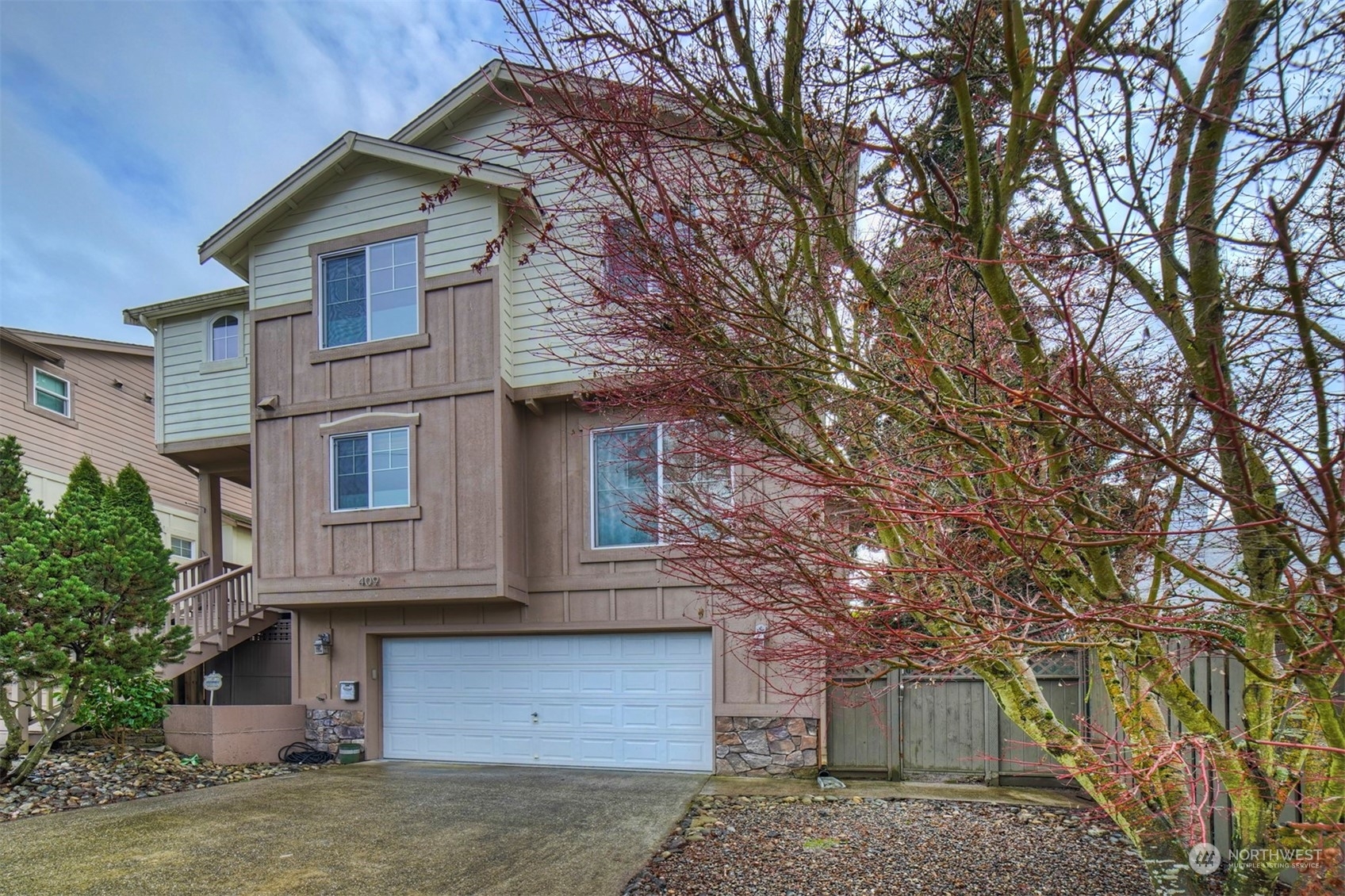 Property Photo:  409 11th Street Pl  WA 98337 