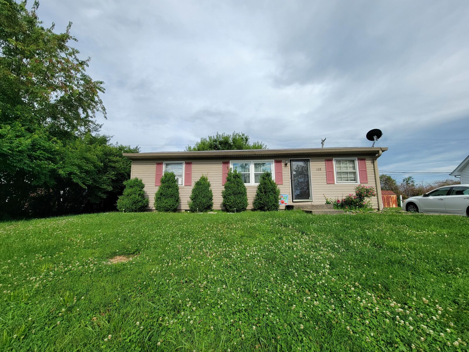 Property Photo: 108 Hager Drive KY 40475