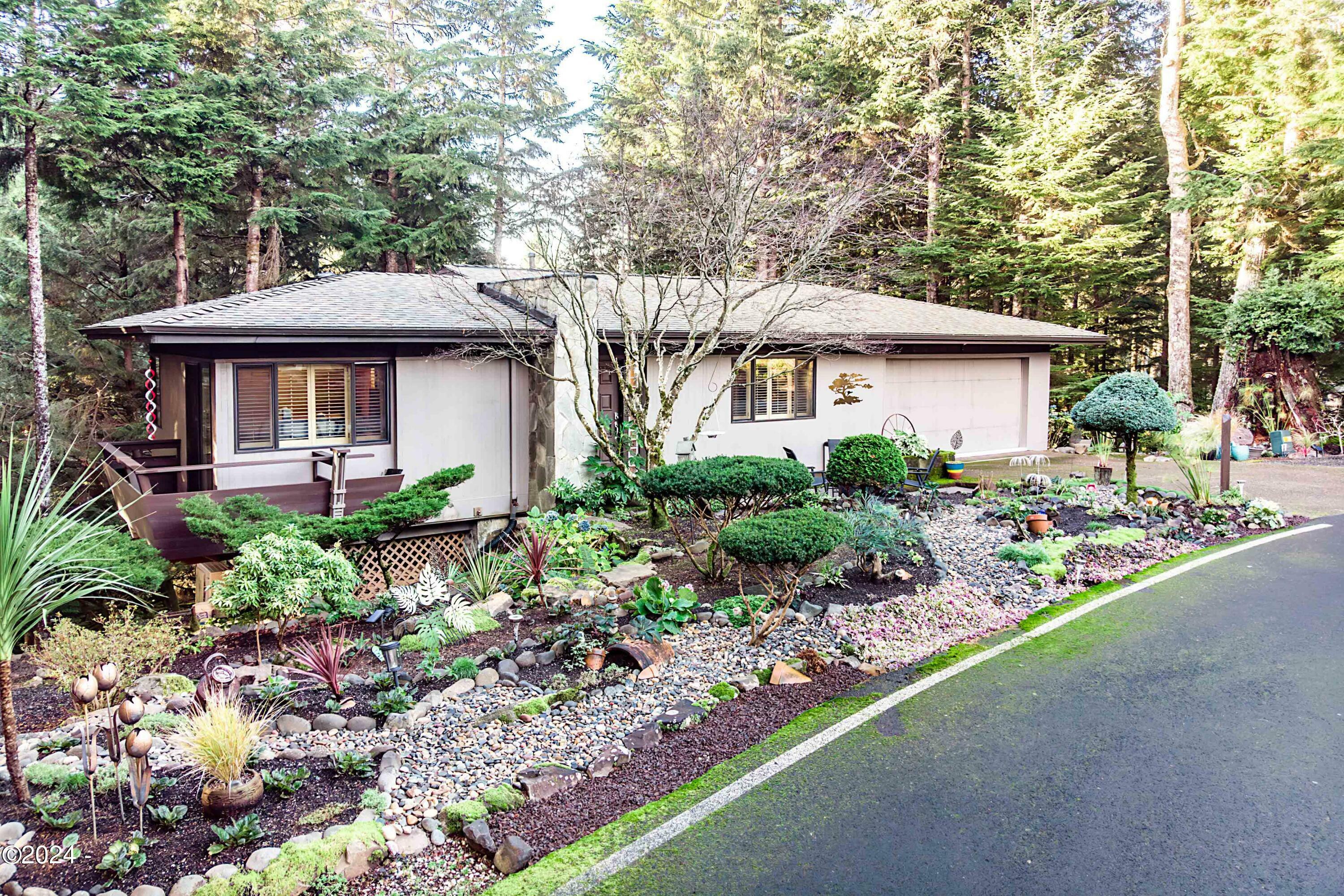 Property Photo:  464 Salishan Hills Drive  OR 97388 