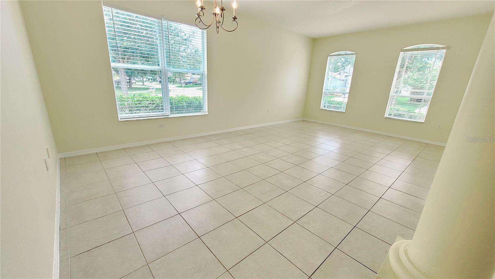 Property Photo:  6712 Guilford Glen Place  FL 33572 