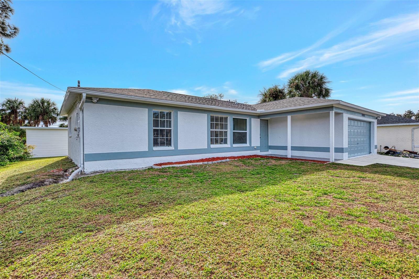 Property Photo:  2525 Ensenada Lane  FL 34286 