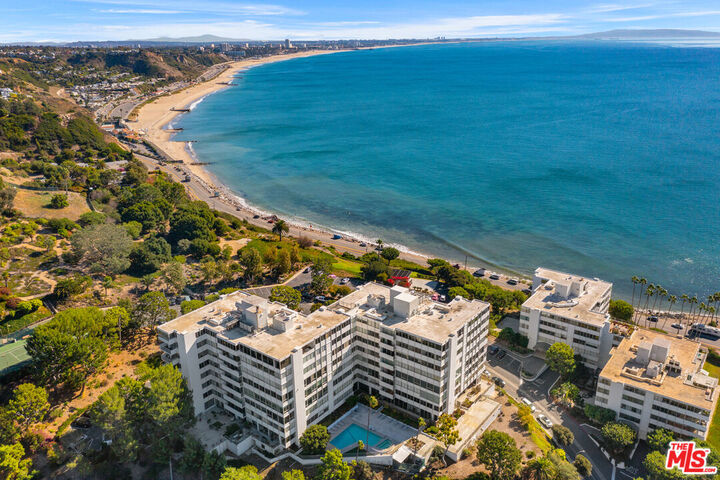 17352  W Sunset Blvd 604-D  Pacific Palisades CA 90272 photo