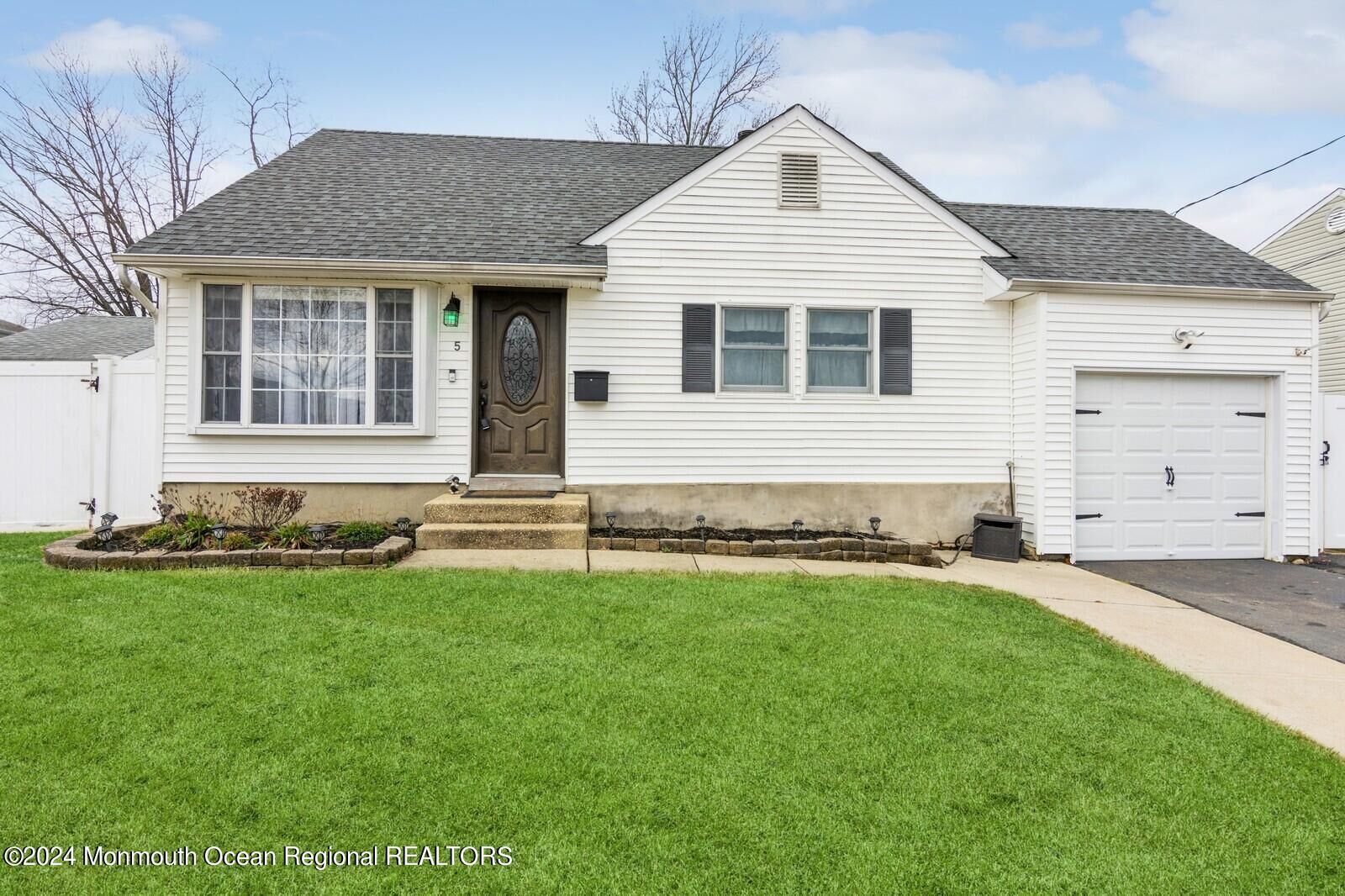 Property Photo:  5 Heckleman Street  NJ 07735 