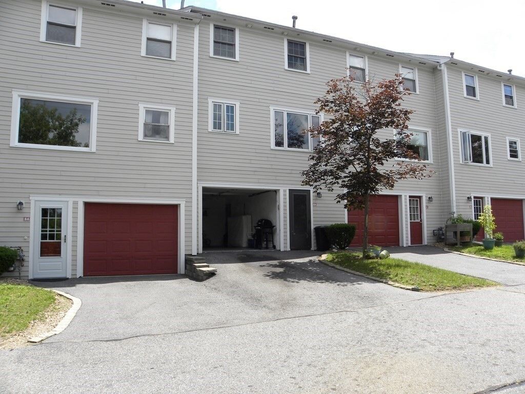 Property Photo: 110 Park Avenue West E-6 MA 01852
