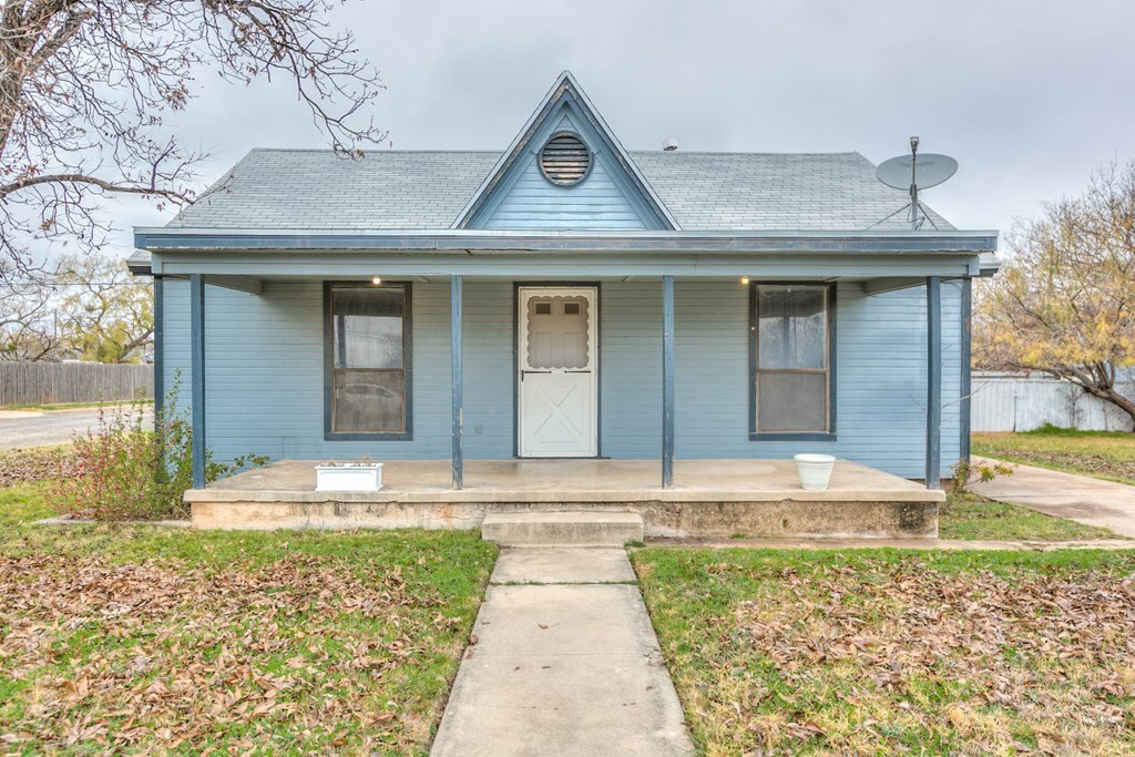Property Photo:  2830 Abilene St  TX 76903 