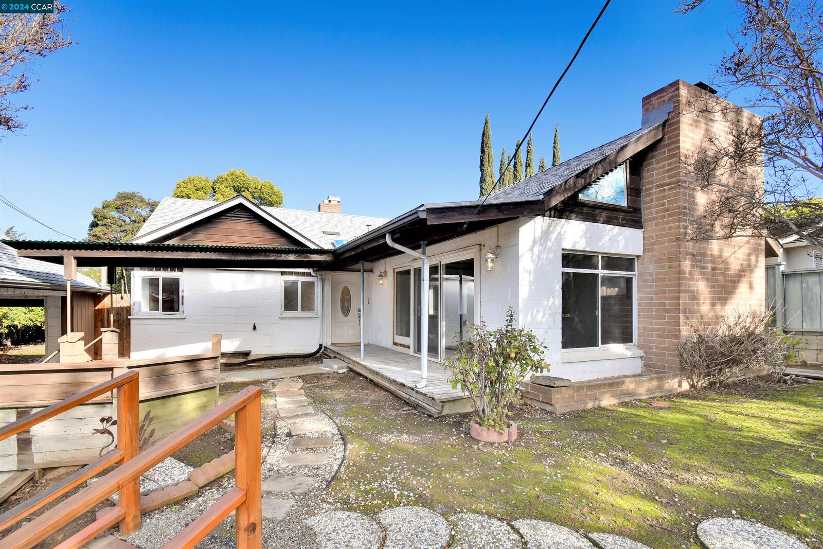 Property Photo:  3607 Chestnut Ave  CA 94519 