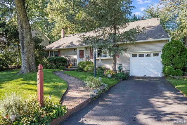 Property Photo: 66 East Gramercy Place NJ 07452