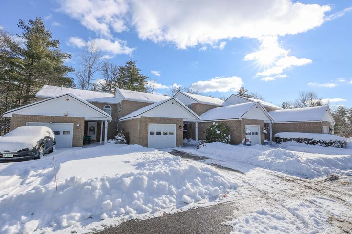 Property Photo:  22 Bonnie Heights Drive  NH 03051 
