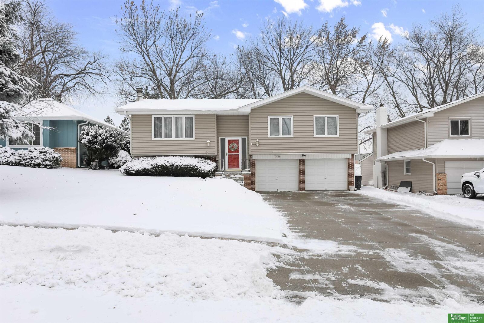 3 bed Omaha home for sale 10530 M Street, Omaha, NE 68127