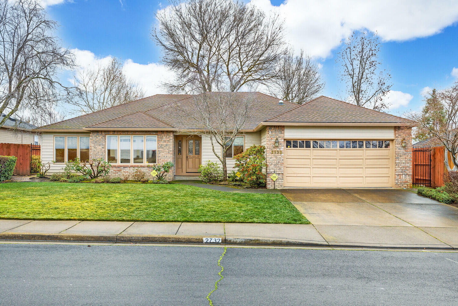 2732 Brookside Drive  Medford OR 97504 photo