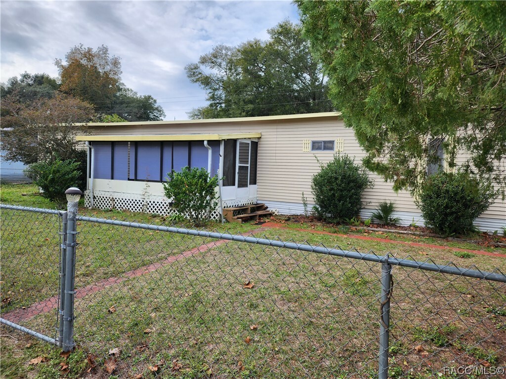 Property Photo:  1636 S Canary Terrace  FL 34450 