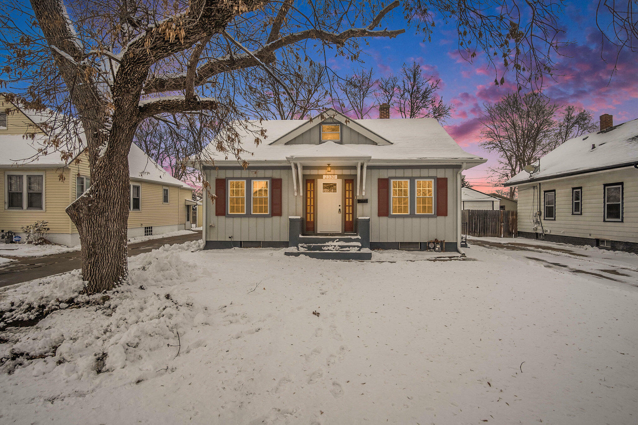 Property Photo:  2330 Avenue G  IA 51501 