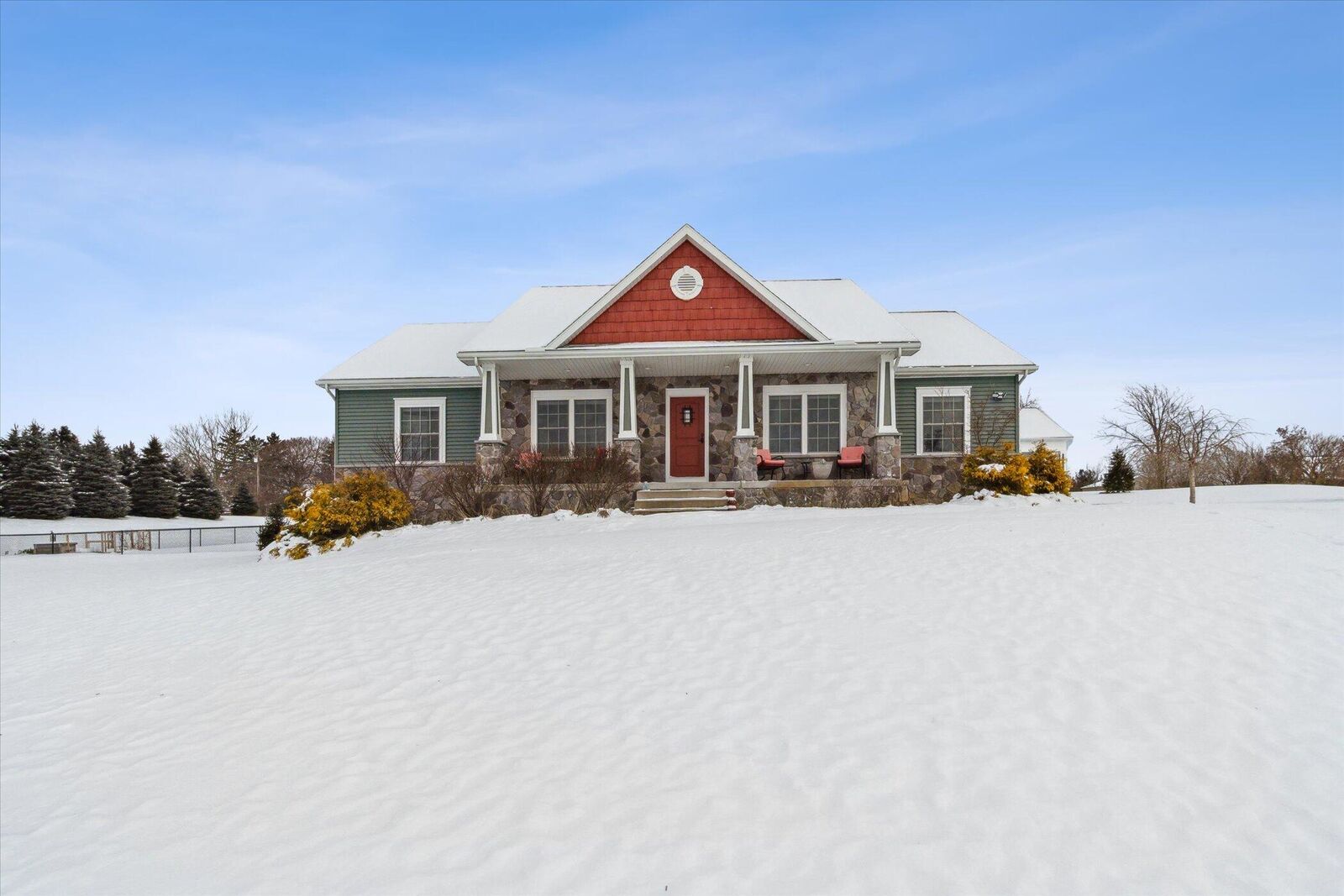 Property Photo:  1041 Sleeping Meadow Drive  MI 48854 