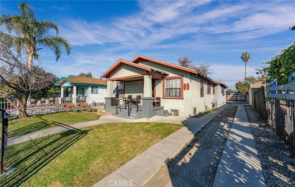 Property Photo:  143 E 84th Street  CA 90003 