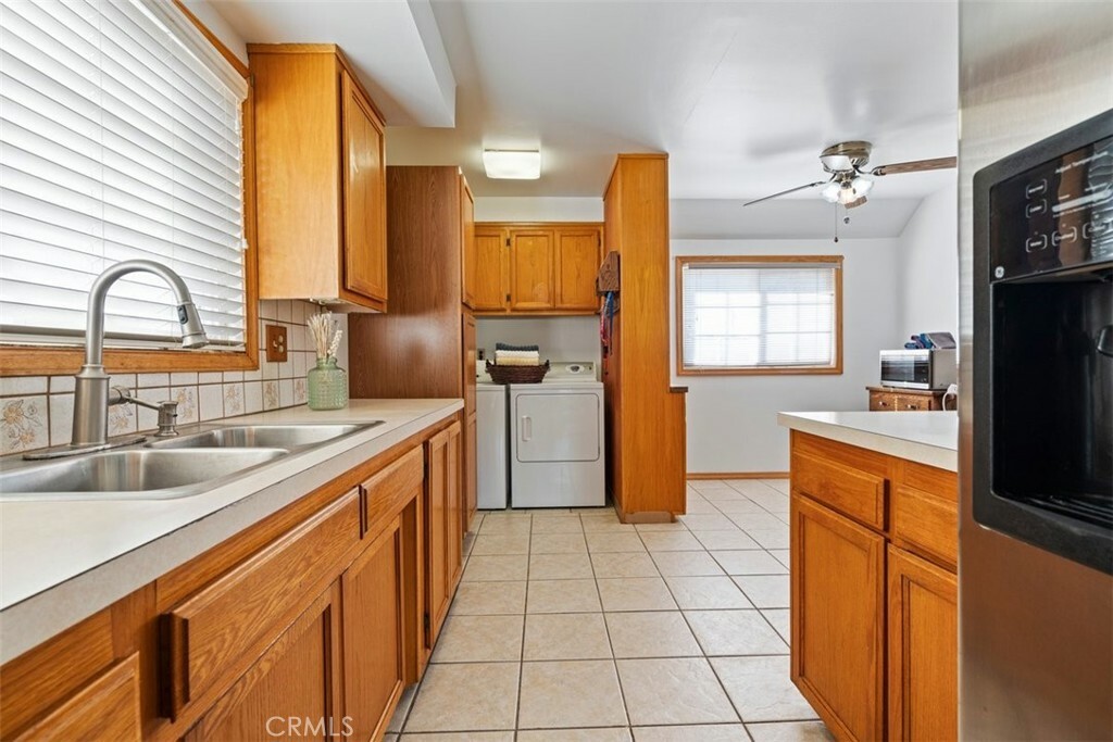 Property Photo:  1027 Douglas Avenue  CA 93030 