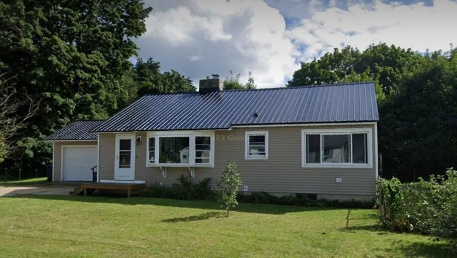 Property Photo: 5 Al'S Avenue NH 03275