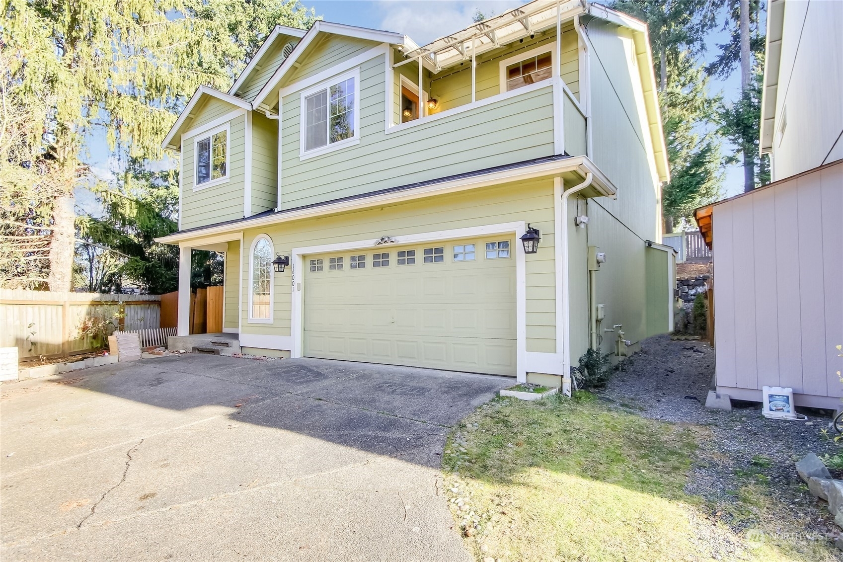 Property Photo:  16001 92nd Avenue E  WA 98375 