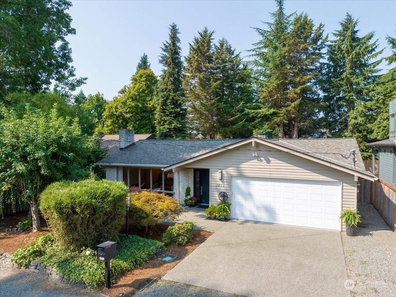 Property Photo:  3211 74th Avenue SE  WA 98040 