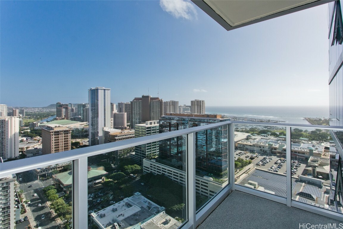 Property Photo:  629 Keeaumoku Street 3103  HI 96814 