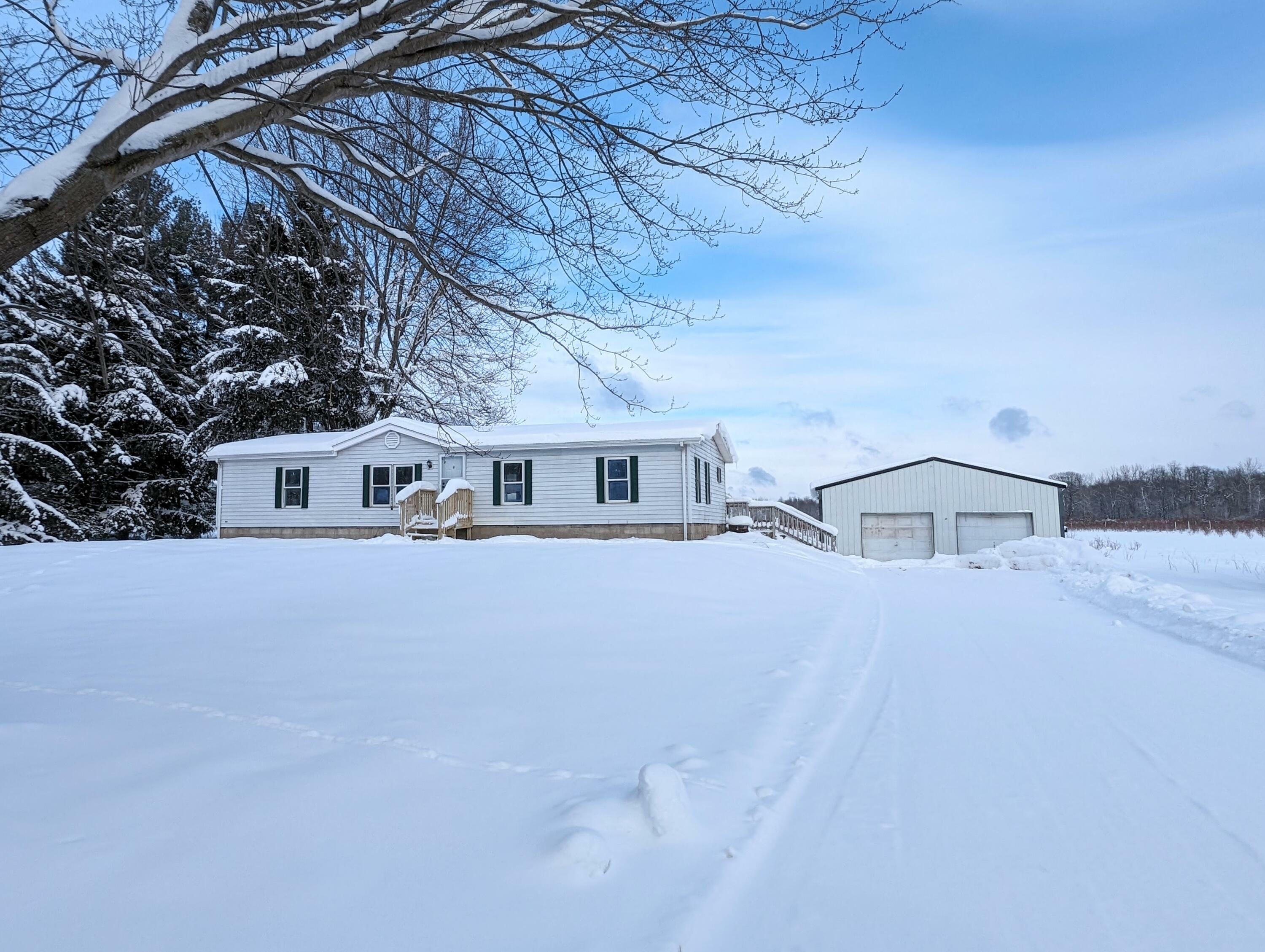 Property Photo:  48878 28th Avenue  MI 49013 